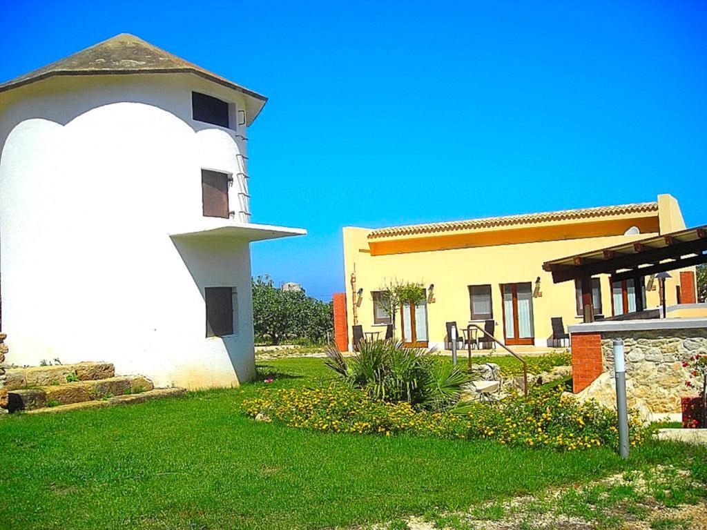 Azienda Agrituristica Tenuta Pizzolungo Erice Exterior foto