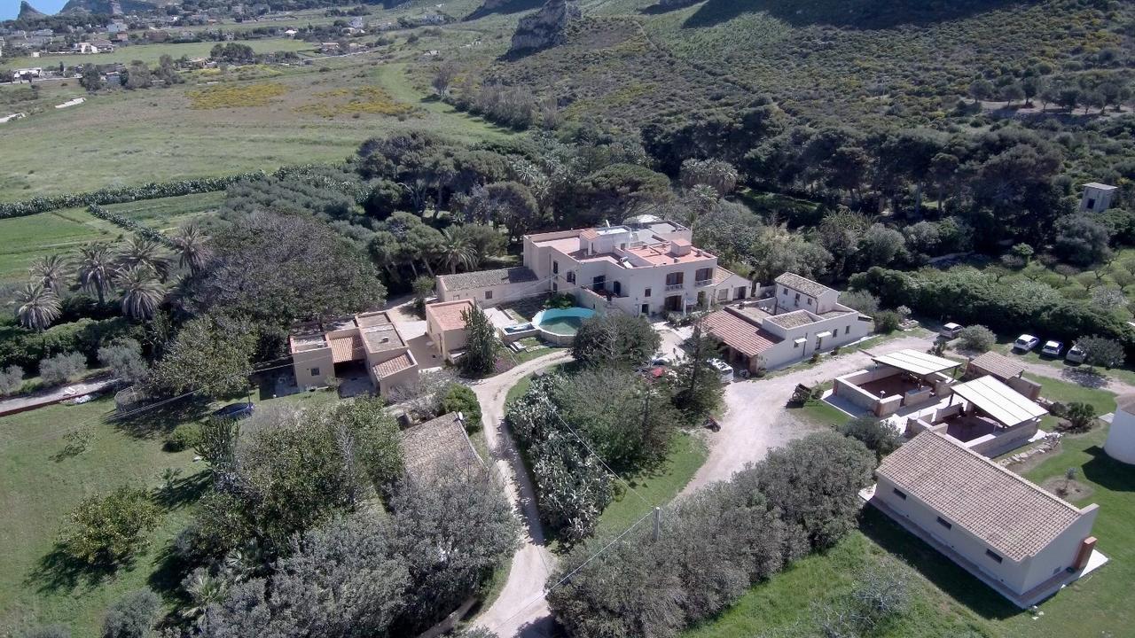 Azienda Agrituristica Tenuta Pizzolungo Erice Exterior foto